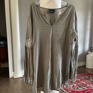 Madison Mathews Sz. M Tunic Top